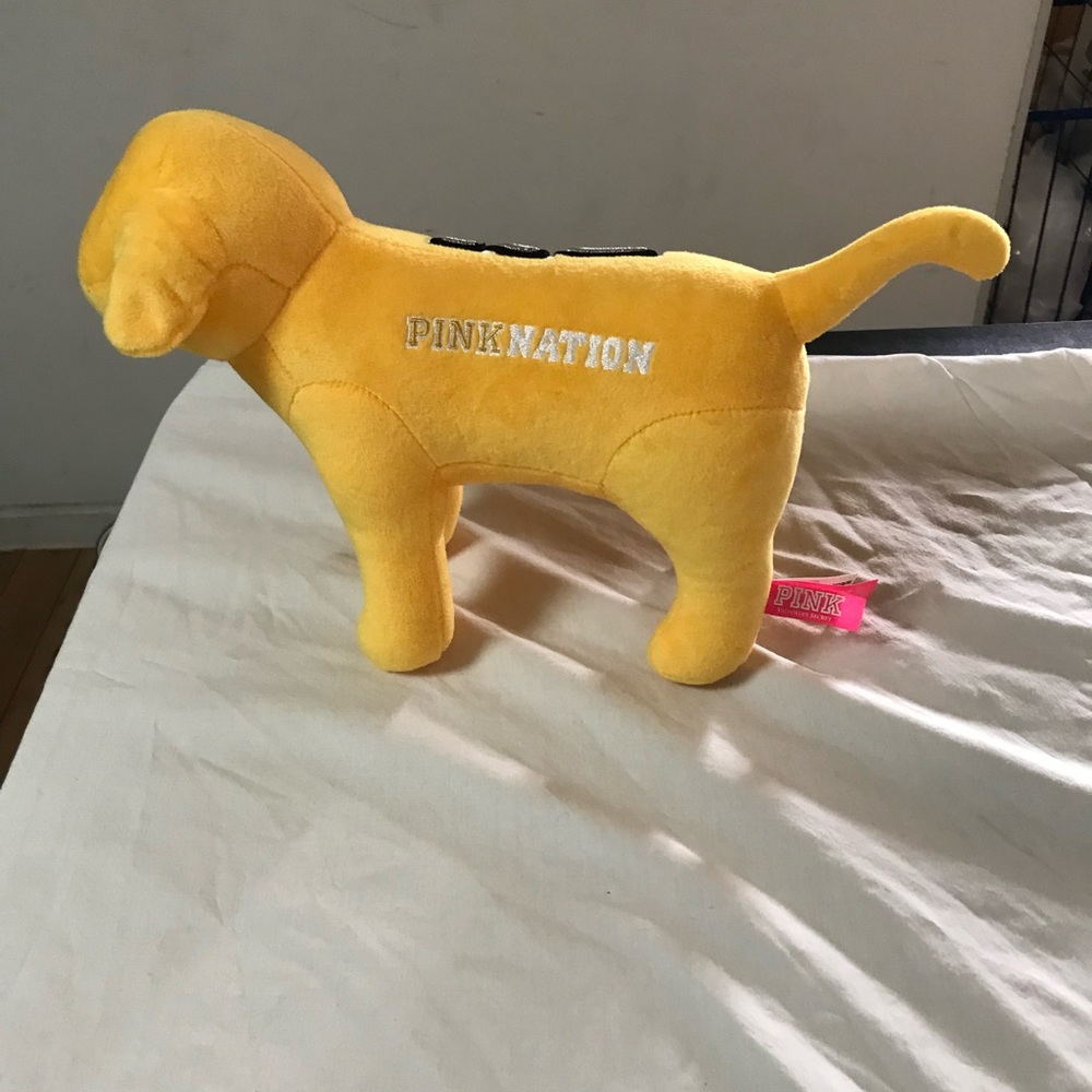Victoria secret- Pink Dog